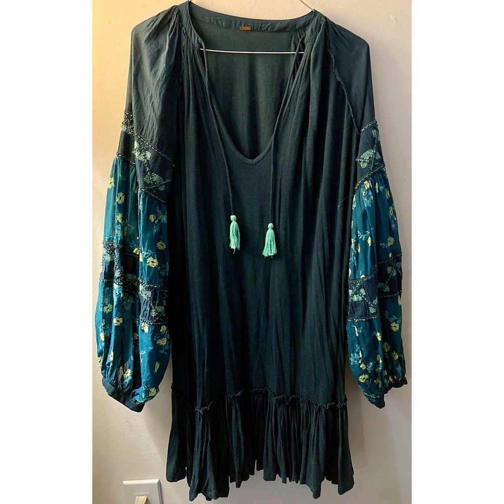 Free People Embellished Long Sleeve Dress 💚✌️🌞